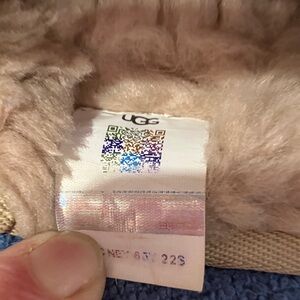 UGG Soft Beige Fur Lined Accessory